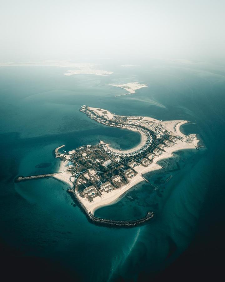 Nurai Island, Saadiyat Hotell Abu Dhabi Eksteriør bilde Aerial view of the island
